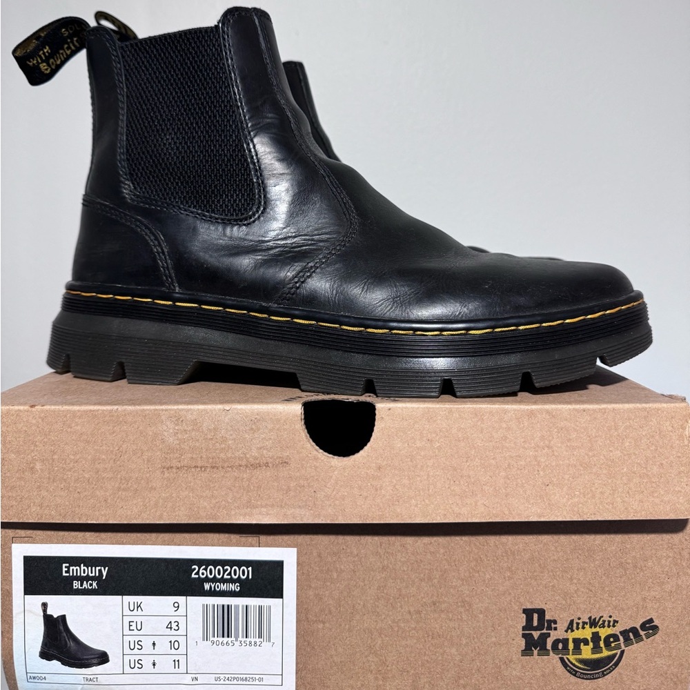Dr. Martens Embury Boot - Black Wyoming - Size 10